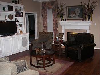 4th image of 4712 Tiffany Park Cir