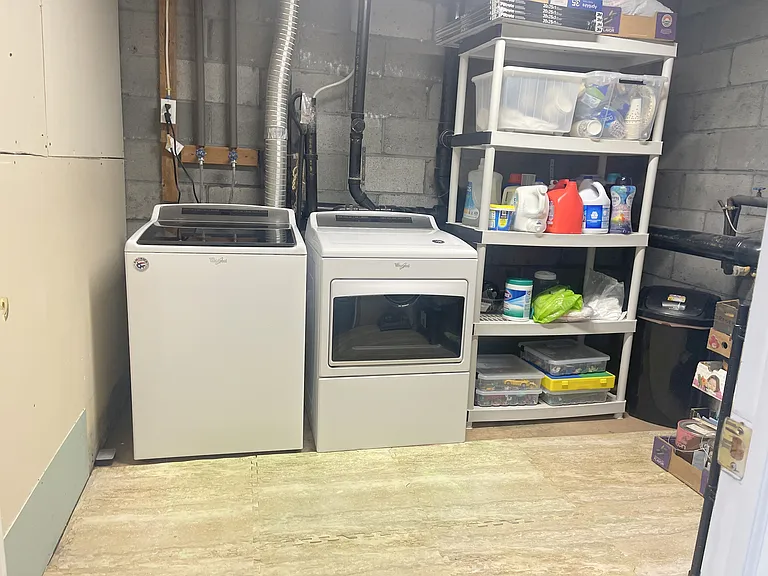 Basement - Laundry room
