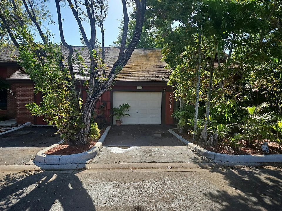 1st image of 2921 N 35th Ter