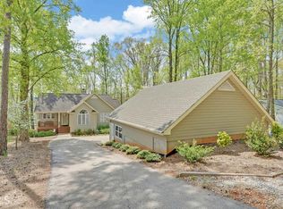 712 Shoal Creek Xing, Lavonia, GA 30553