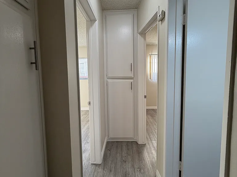 1104 S Marengo Ave #B — Photo 8