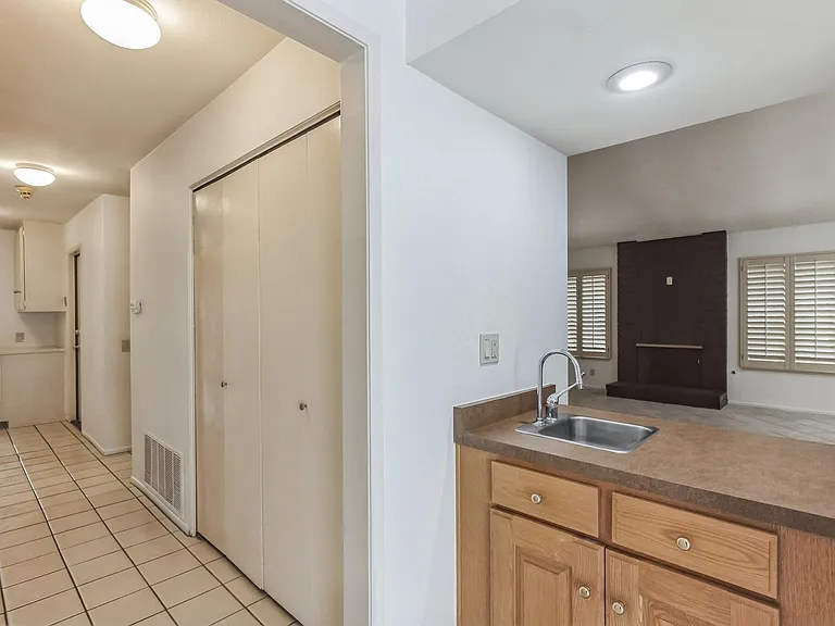 24321 Peacock St — Photo 14