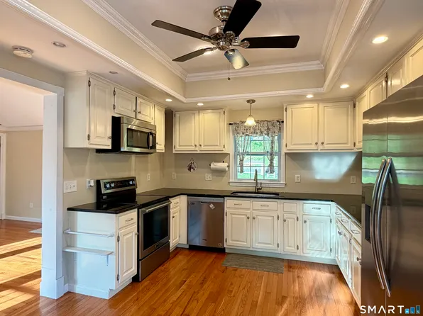 30 Twilight Ln, Brookfield, CT 06804