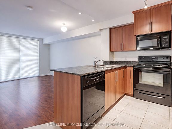 5th image of 8 Rosebank Dr Unit 5K