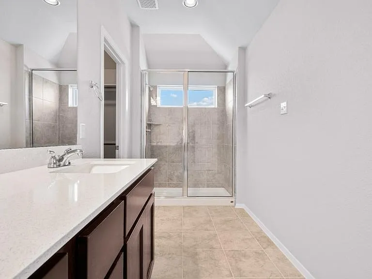 208 Stein Rd — Photo 23