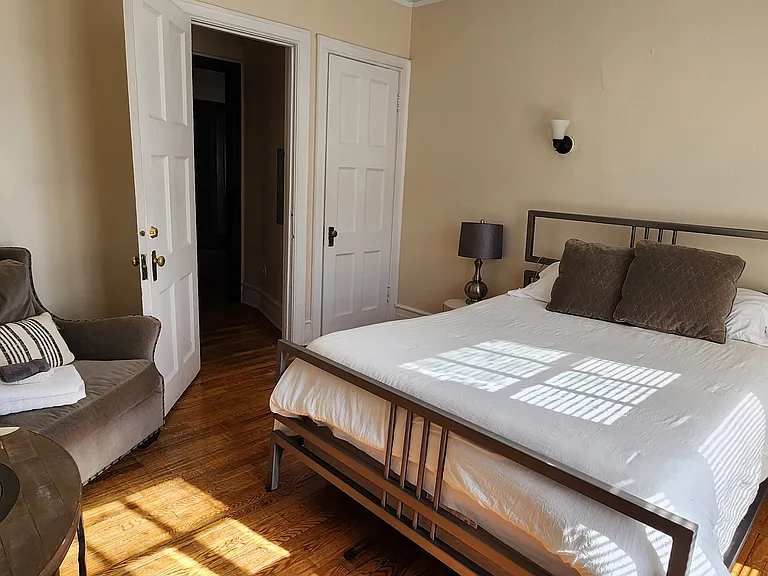 St. James Court Historic Apartments — Photo 25