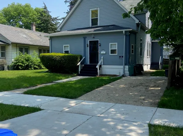 2136 10th St, Rockford, IL 61104