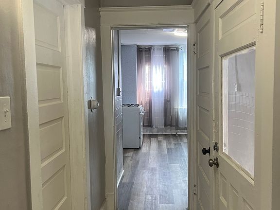 2nd image of 19 Lansdale Pl #2