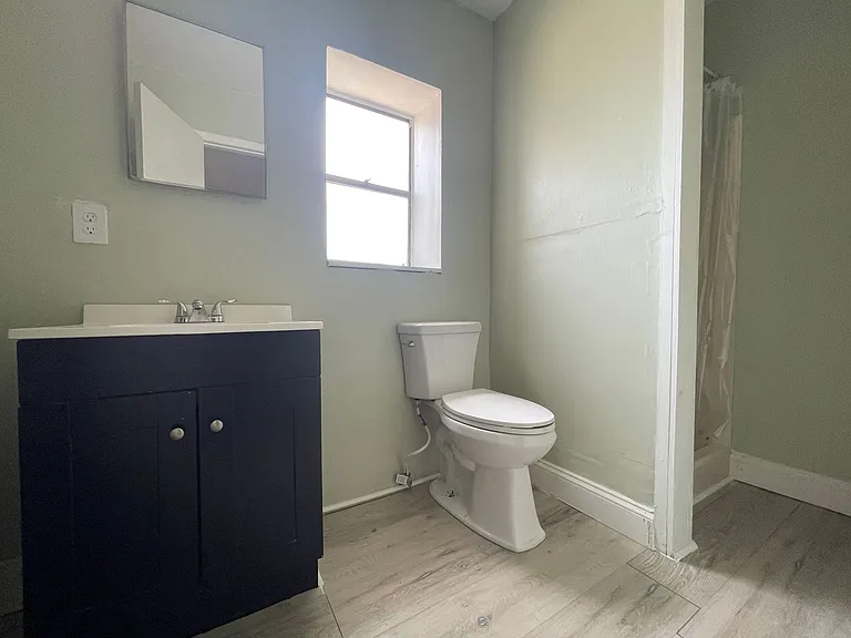 2815C 1st Ave — Photo 5