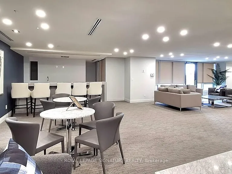 9088 Yonge St #306A — Photo 22