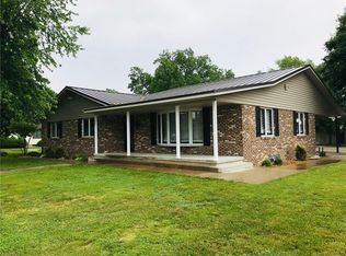 207 W Walnut St, Teutopolis, IL 62467