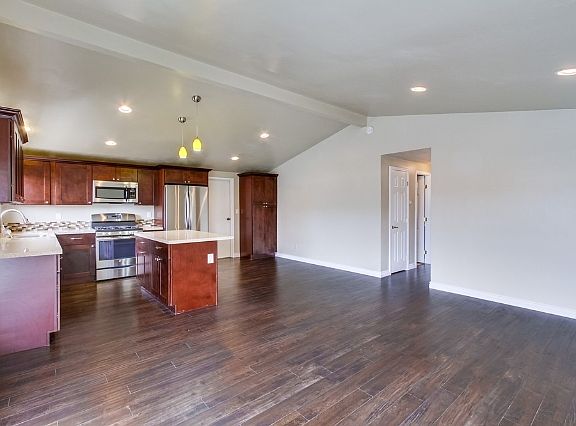 3rd image of 9205 Huntington Ave
