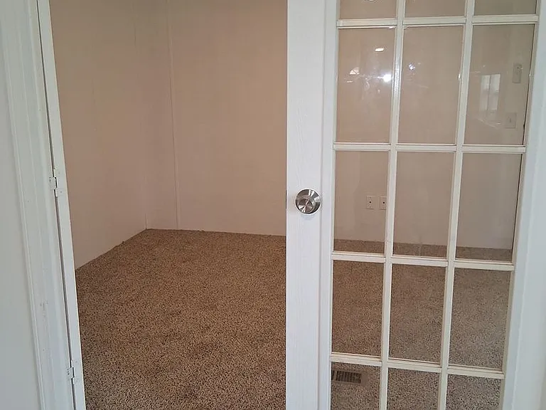 910 Sands Rd — Photo 13