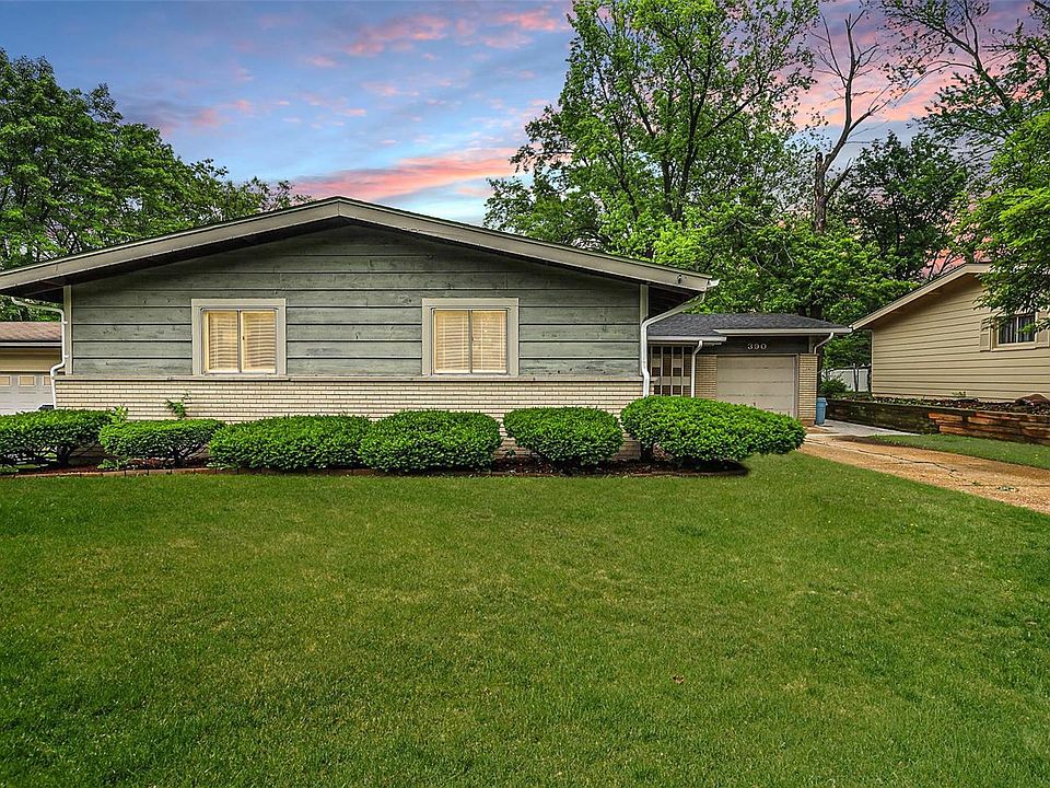 1st image of 390 Waterford Dr