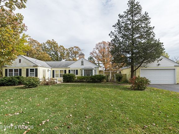 2nd image of 1115 Longmeadow Dr