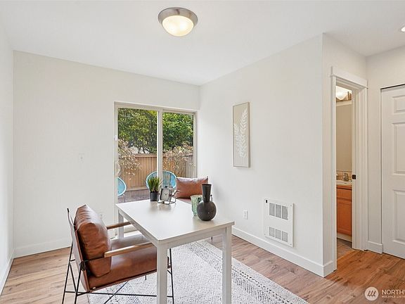 4th image of 13435 Greenwood Avenue N #E