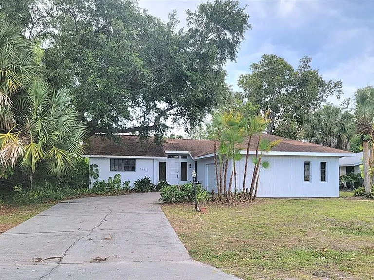 26221 Constantine Rd — Photo 27