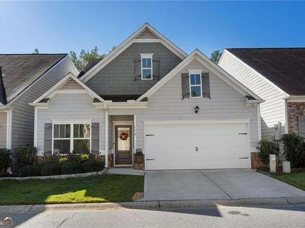 114 Hickory Village Cir, Canton, GA 30115