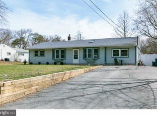 321 Cedar Ln, Mount Laurel, NJ 08054