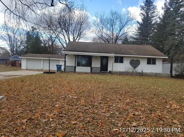 825 N River St, Evart, MI 49631