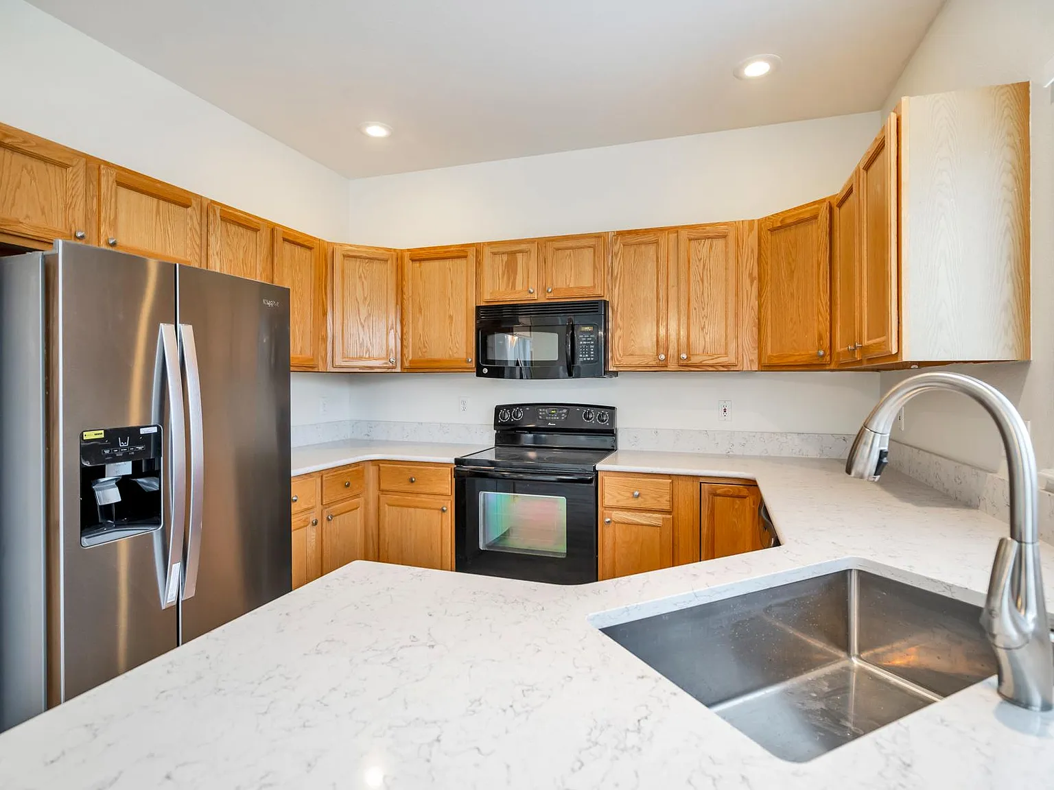 4 bed, 1875 sqft, $2,950 — Photo 3