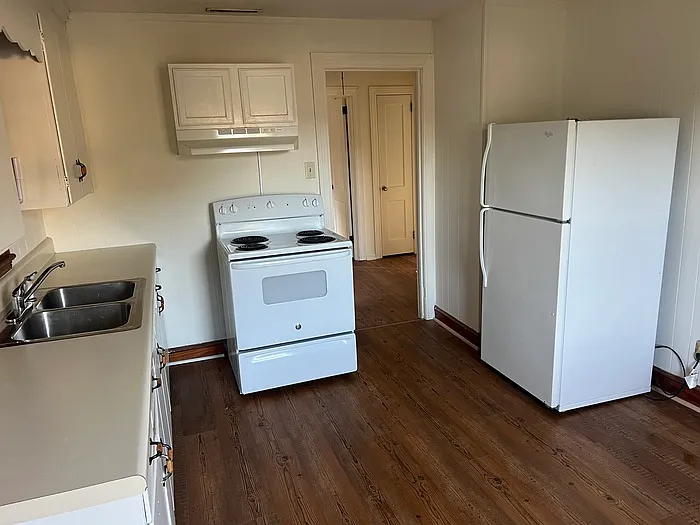 901 Carolina St — Photo 3
