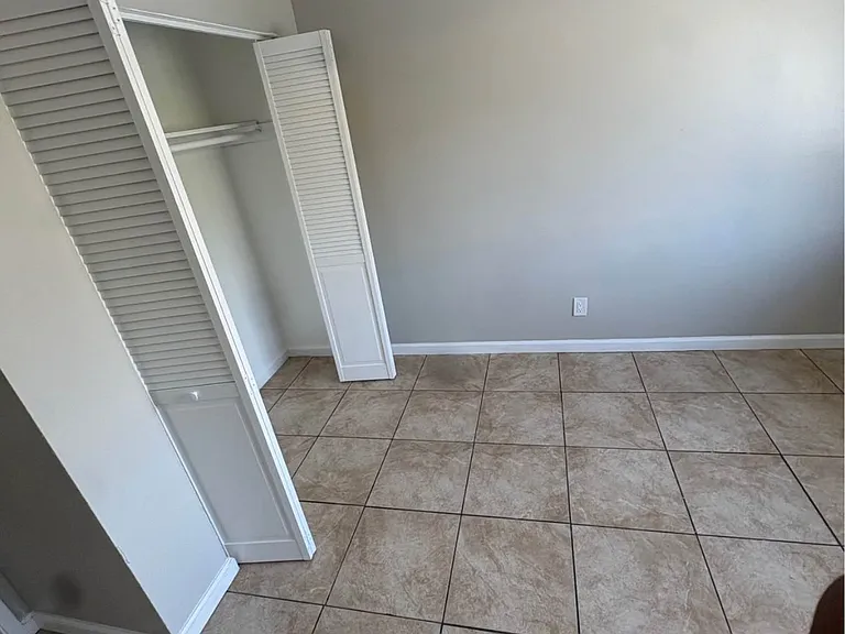 3518 Rainbow Ln — Photo 8
