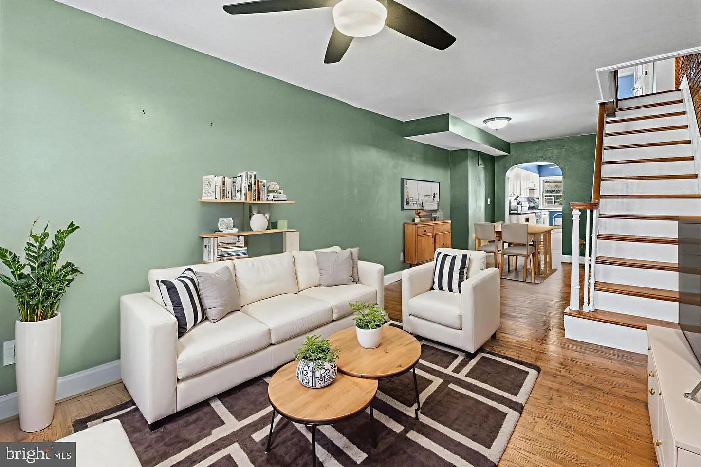 2 bed, 2.5 bath, 1074 sqft, $2,850 — Photo 2