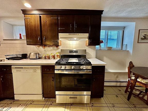 5th image of 955 Saratoga St #G