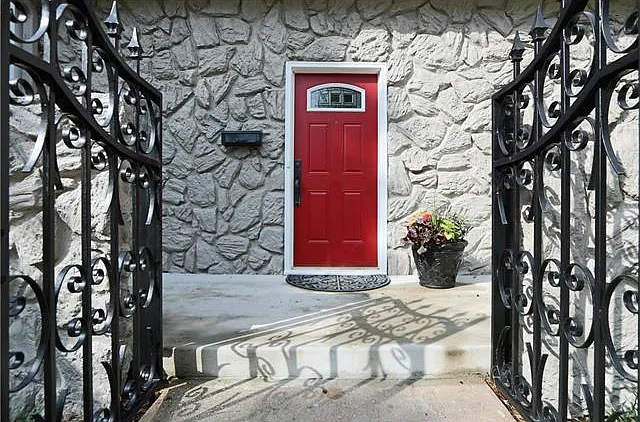 10300 Belinder Rd — Photo 4