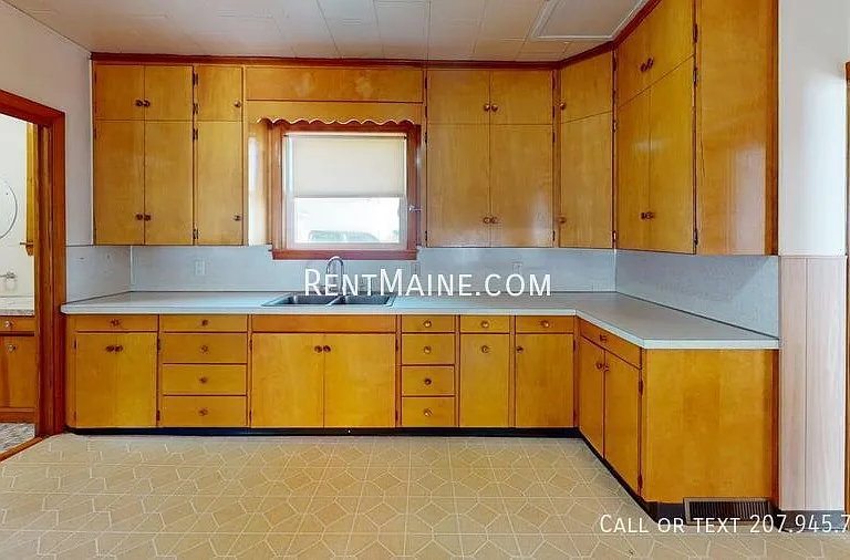 445 Main St #A — Photo 1