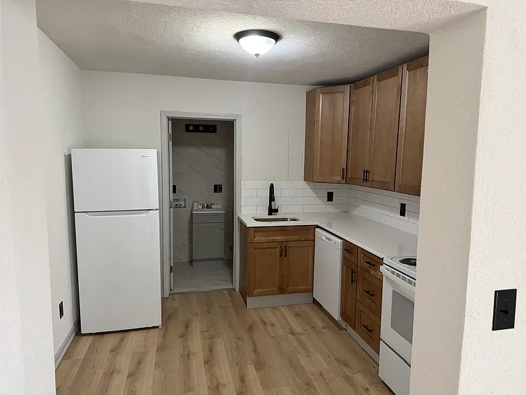 12 Mohawk St #3 — Photo 4