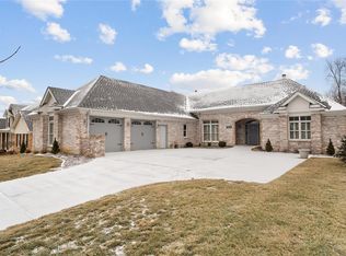 1123 S Charlemagne Dr, Lake Saint Louis, MO