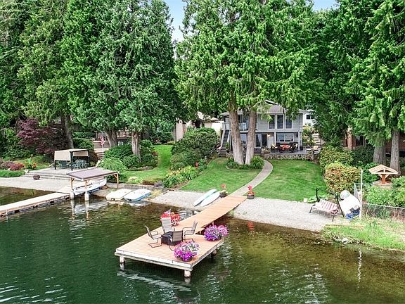 2nd image of 31135 E Lake Morton Dr SE