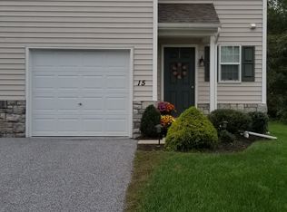 15 Cedar Run Dr, York, PA 17404