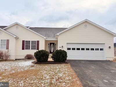 90 Peter Rabbit Dr, Ranson, WV, 25438