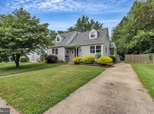 331 Van Sant Dr, Palmyra, NJ 08065