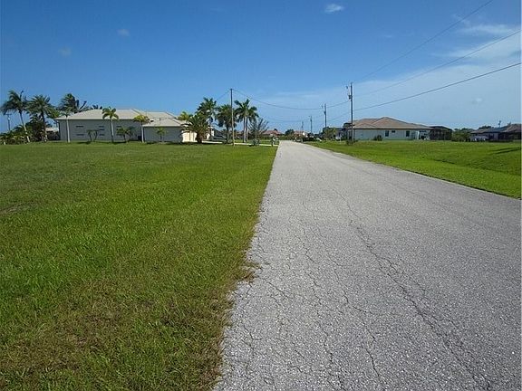 4th image of 109 NW 32nd Pl