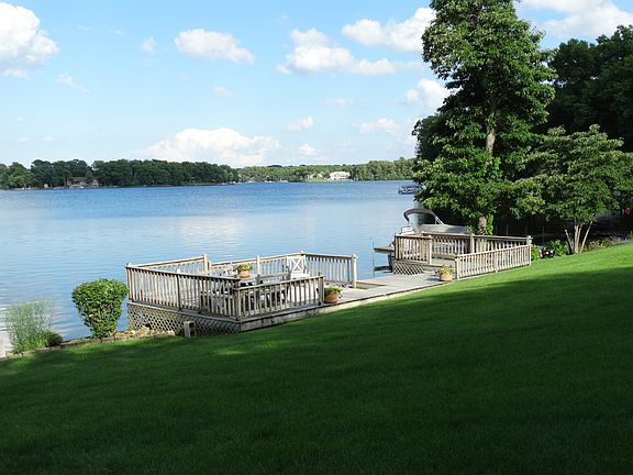 3rd image of 24728 Lakewood Dr