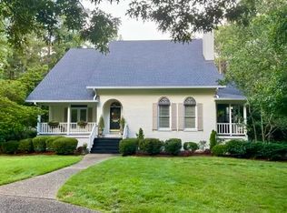 16 Canebrake Blvd, Hattiesburg, MS 39402