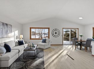 6010 Prairie Rose Dr, Saint Cloud, MN 56303