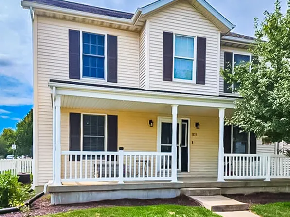 1311 Ogelthorpe Ave, Normal, IL 61761