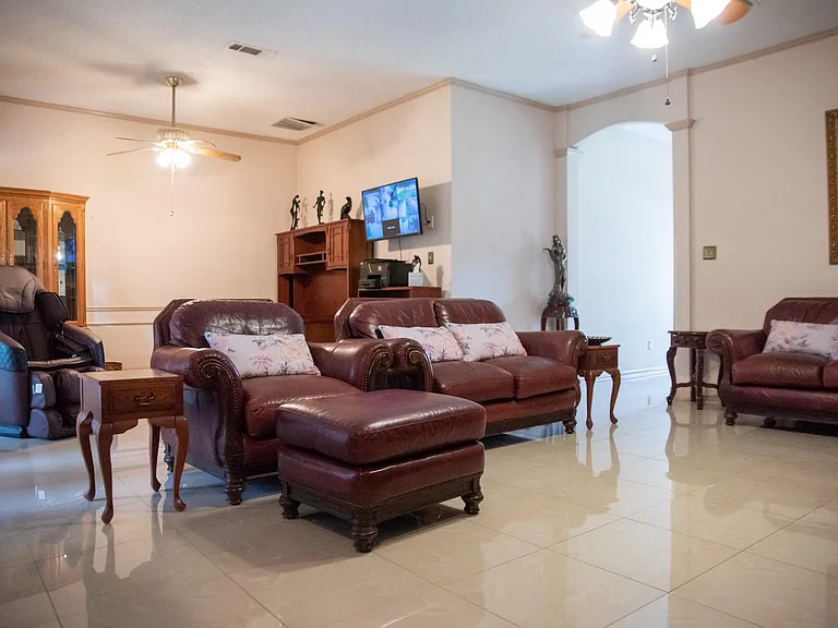1711 Barbados Dr — Photo 30