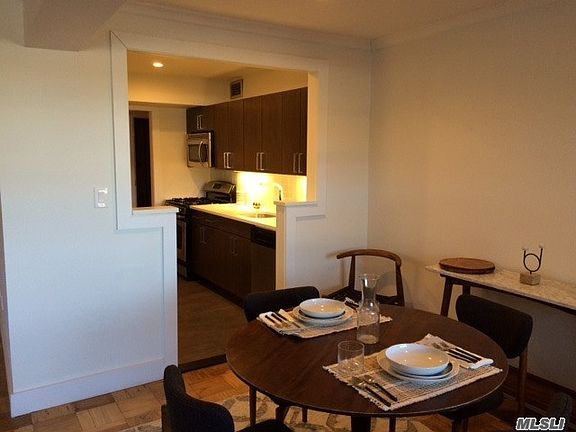 5th image of 300 Edwards St APT 2BE