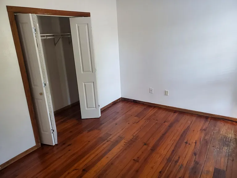 821 Lyndhurst St — Photo 7