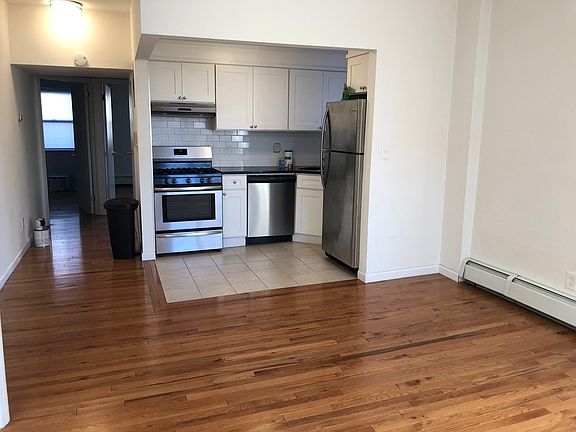 4th image of 3010 34th St #2