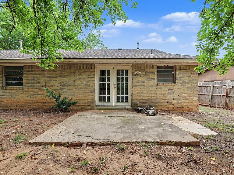 1301 Amhurst Ave — Photo 30