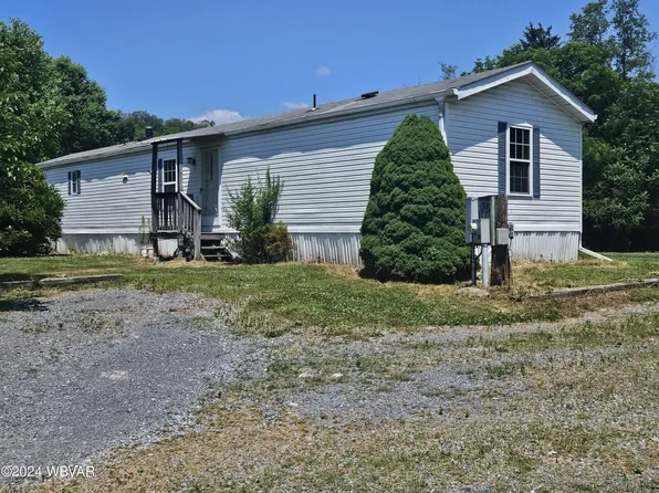 154 Maplewood Ln, Jersey Shore, PA 17740
