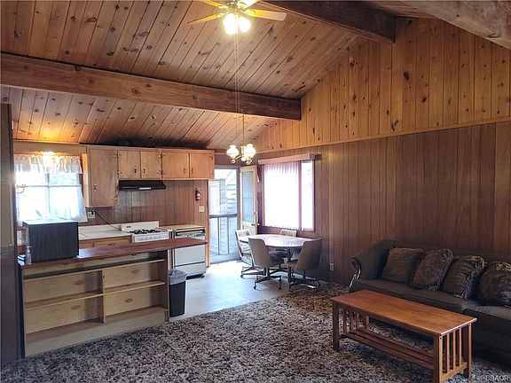 4th image of 620 E Big Bear Blvd