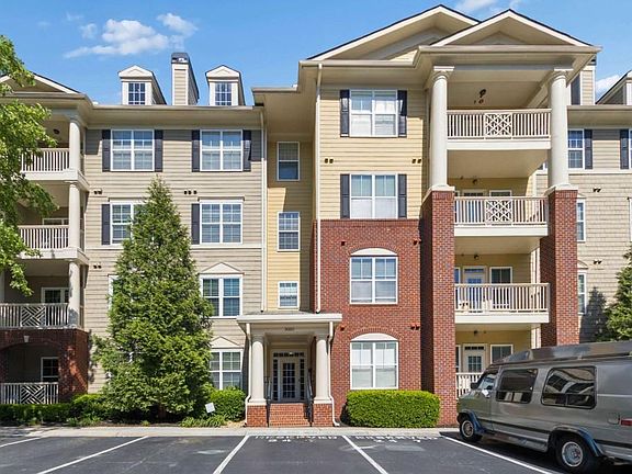 2nd image of 3150 Woodwalk Dr SE Unit 3201